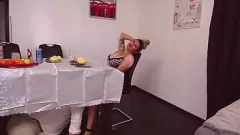 play Veja como esta adolescente amadora peituda Feonixxx tem sua buceta raspada lambida debaixo da mesa em um restaurante público com seu casal Spicy Sharron neste verdadeiro reality pornô ao ar livre