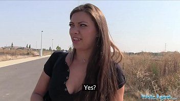 play Drei Hündinnen haben Sex mit einem alten Mann auf dem Land auf einer Bank
