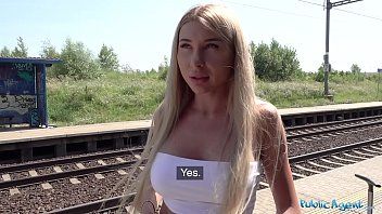play Filmy xxx z policjantami ssącymi kutasa w nocy na ulicach Aurolacilor Pobierz filmy Xnxx