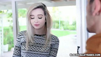 play Film Xnxx con un gruppo di ragazzi e ragazze che scopano in gruppo con studenti che hanno una figa grande
