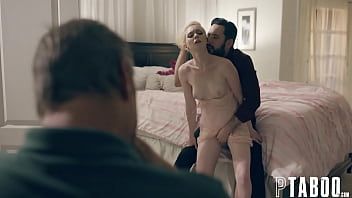 play La jeune femme qui sait comment te faire recoucher avec elle
