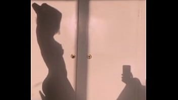 play Fajne kobiety robią xxx z największym penisem